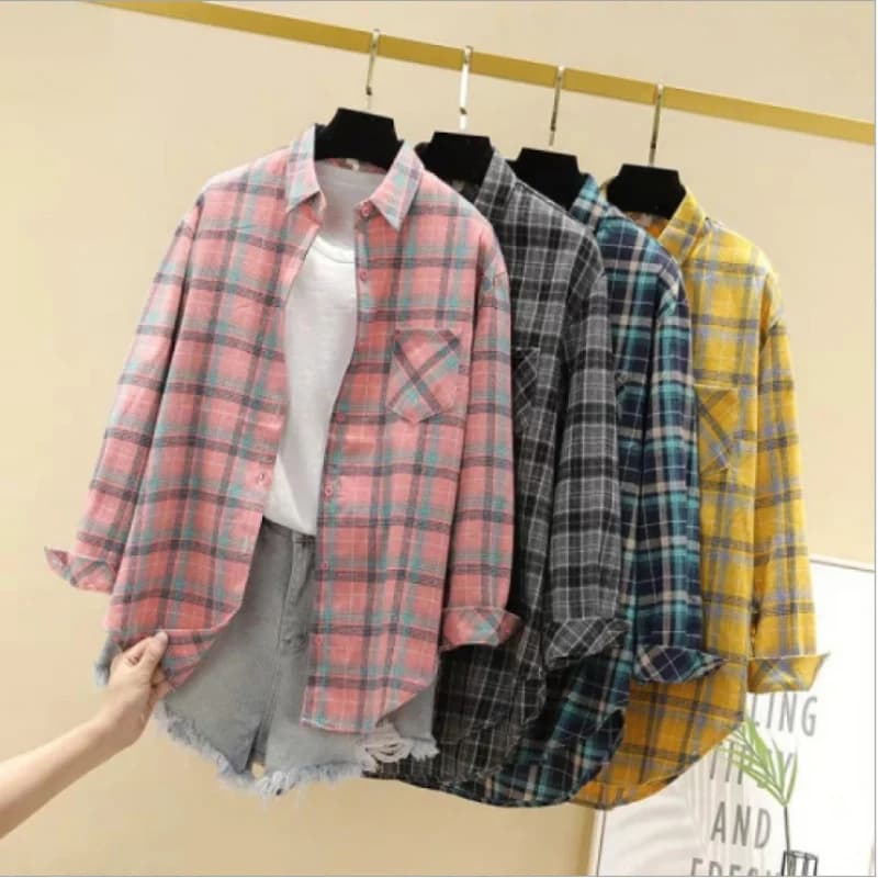 【Spot Goods】Women's plaid shirt New Korean-style versatile top, loose retro Hong Kong-style long-sleeve jacket