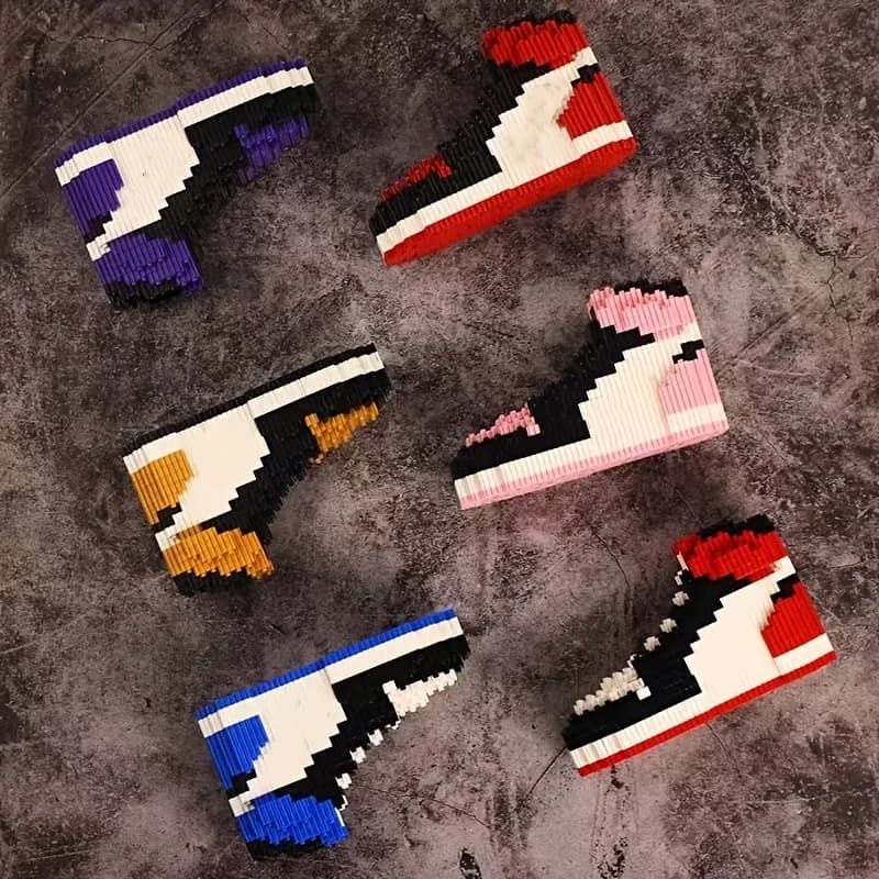 Mini scarpe da basket Building Block Sneakers Modello Mattoni Giocattoli Assemblaggio fai-da-te Giocattoli Regali per ragazzi Bambini Zaino Ciondolo borsa