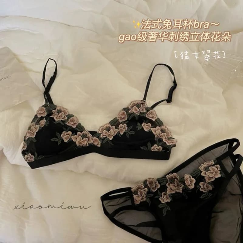 Sexy French Underwear for girl in pure and thin ultra-thin lace without set of triangular cup bra with mesh bra with steel ring