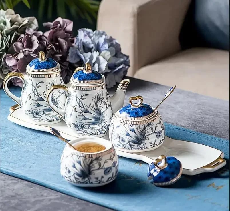 Set di pentole per olio in ceramica leggera di lusso con coperchio e vassoio da cucina sale pepe salsa di soia barattolo di spezie set di strumenti per condimenti per la casa