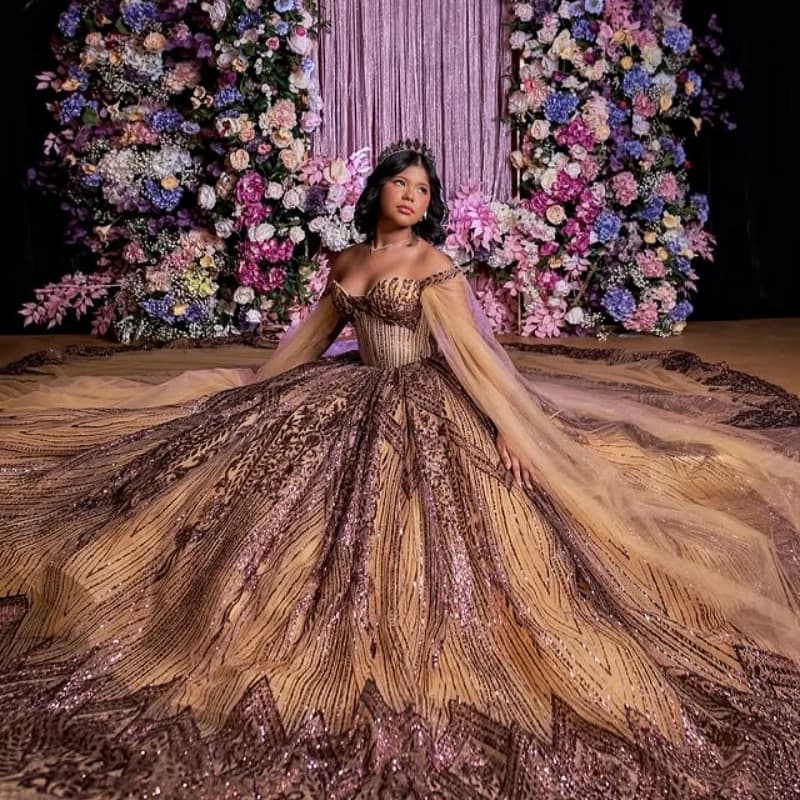 Personalizzato lucido color champagne con spalle scoperte Abito Quinceanera con paillettes applique in pizzo tull abiti da 15 Quinceanera