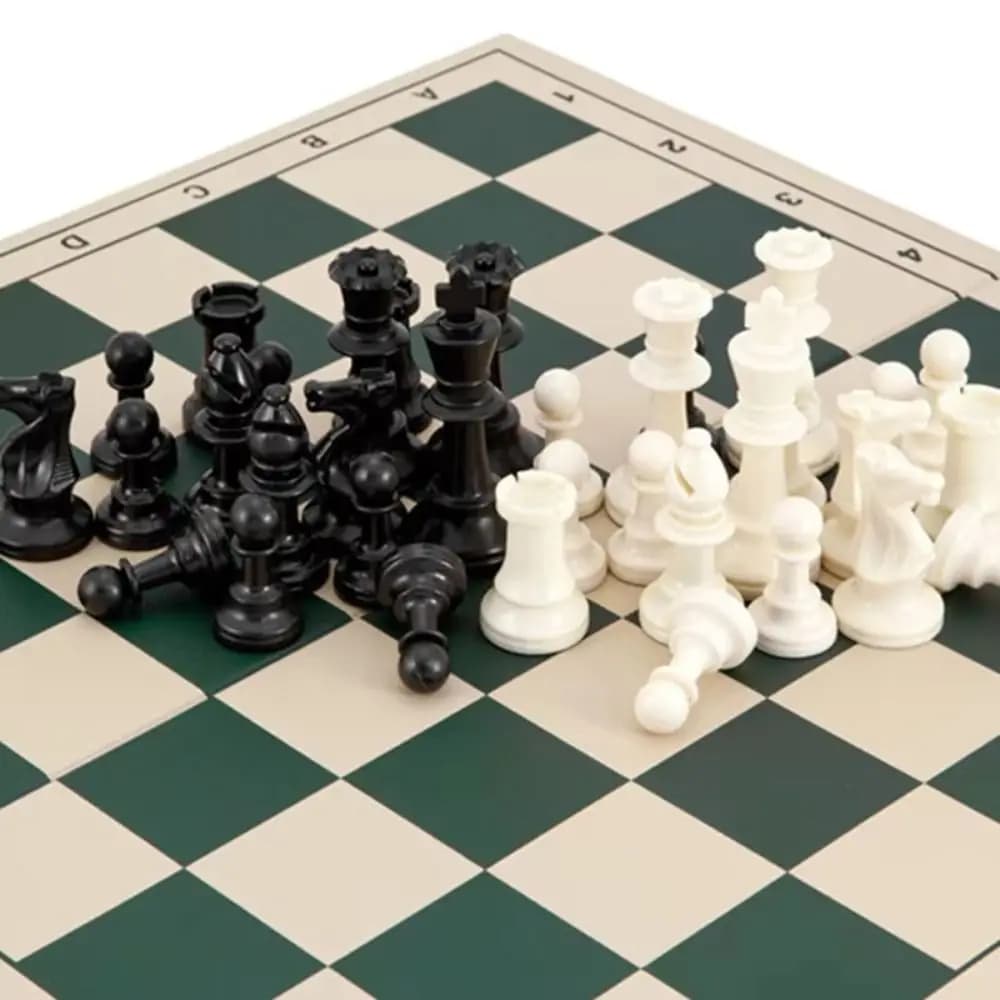 Set di Scacchi Internazionali Bianco e Nero da 32 Pezzi, Gioco di Scacchi Standard Raffinato per Migliorare l'Intelligenza ed Educazione