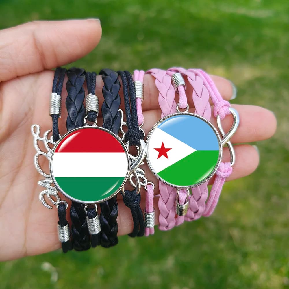 Braccialetti in Pelle con Bandiere di Djibouti, Ungheria, Canada, Somaliland, Turchia, America, Francia, Italia, Spagna, Venezuela - Regalo