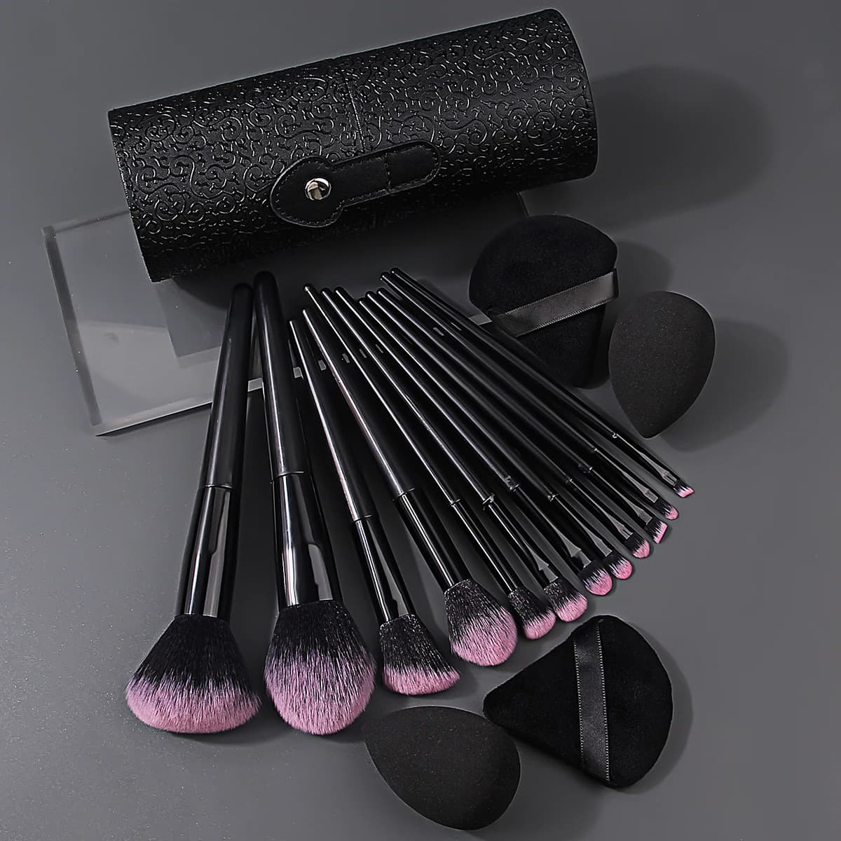 Set di 17 strumenti per il trucco, set di 12 pennelli per il viso con spugnetta triangolare per il trucco, secchiello porta pennelli, strumenti per il trucco