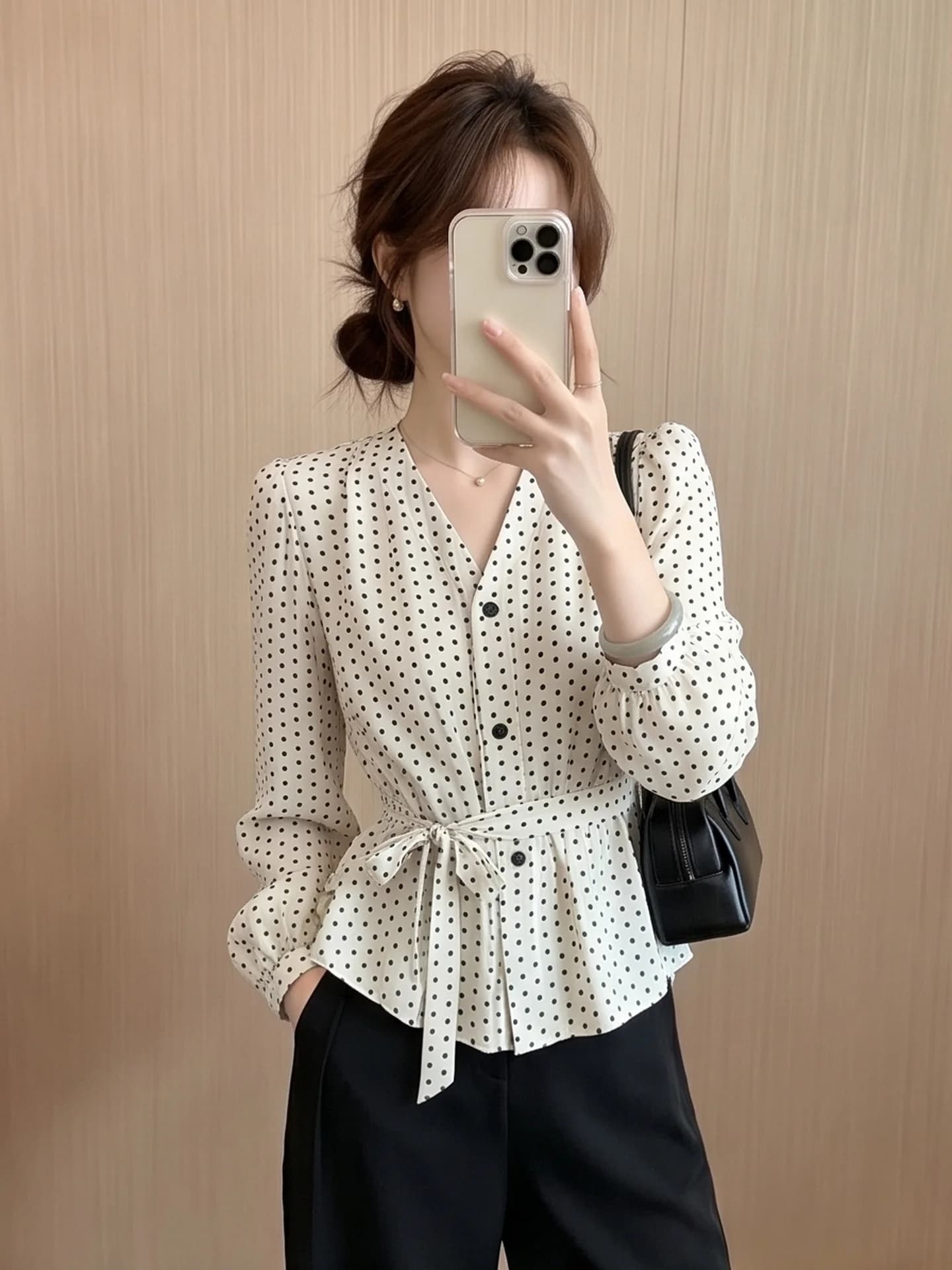 Slimming Polka Dot Long Sleeve V Neck Shirt Women's Design Sense Belt Tie Waist Commute Top Korean Style City Walk Girl
