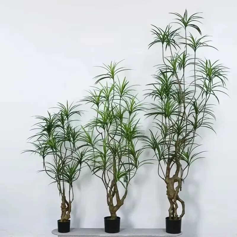 Factory Supply Artificial PE Chlorophytum Plant New Yucca Potted Plant Faux Greenery Tree for Decoration Home Garden