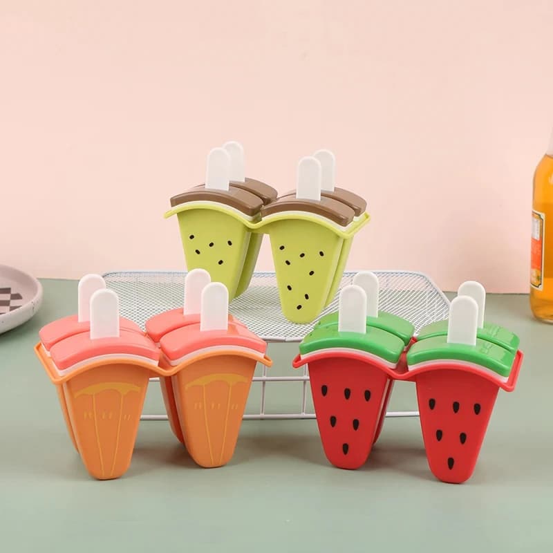 Stampo per gelato a griglia da 4 pezzi, stampo a forma di frutta, un strumento creativo per la preparazione del gelato fai-da-te per uso domestico.