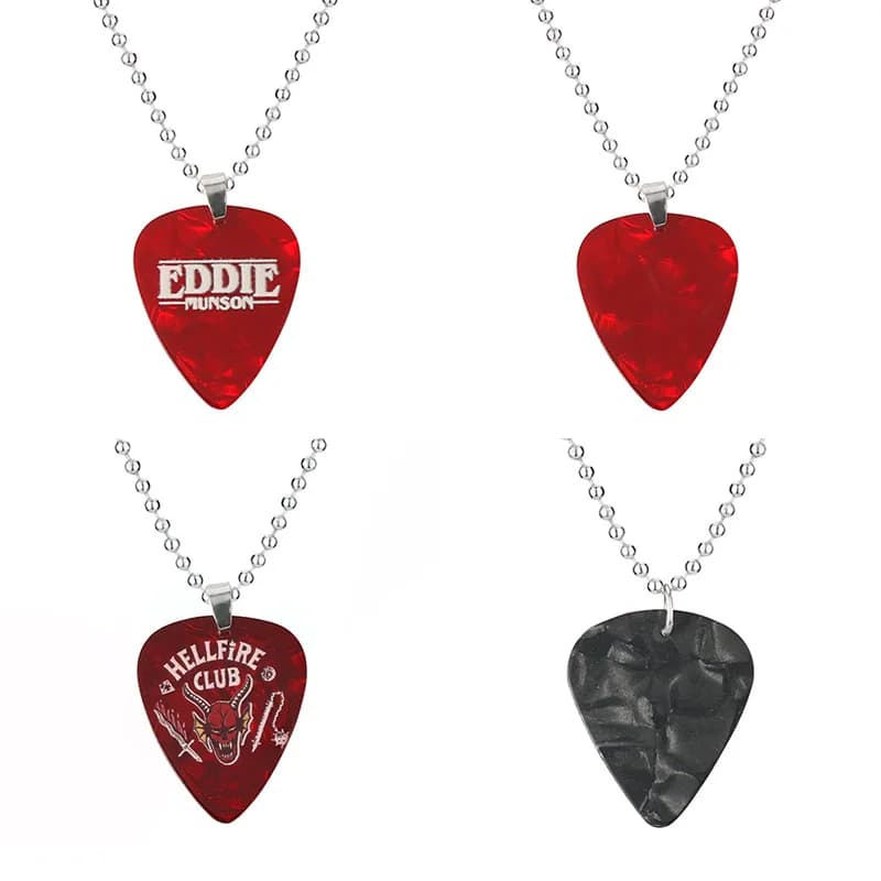 Collana con ciondolo a forma di cuore Collana con plettro per chitarra alla moda per uomo Donna Periferiche cinematografiche Accessori per gioielli con catena al collo alla moda