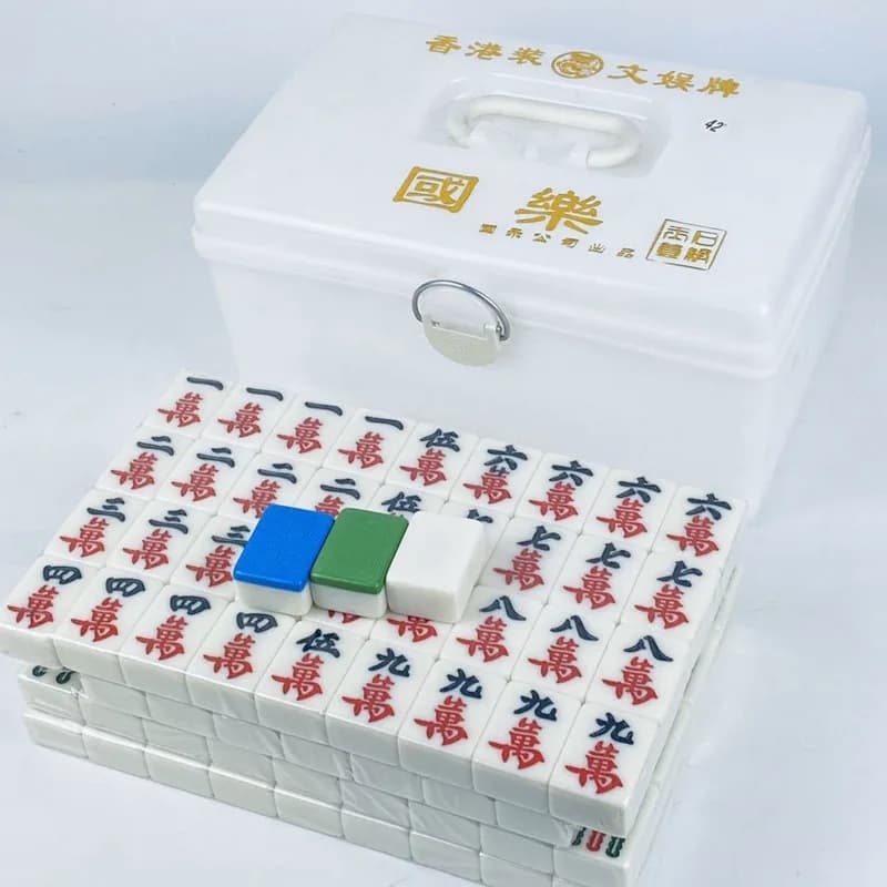 Carte Mahjong per il tempo libero scatola bianca 144 pezzi di giada di cristallo 40 42 dimensioni Home Entertainment sfregamento a mano Mahjong carte da gioco a mano