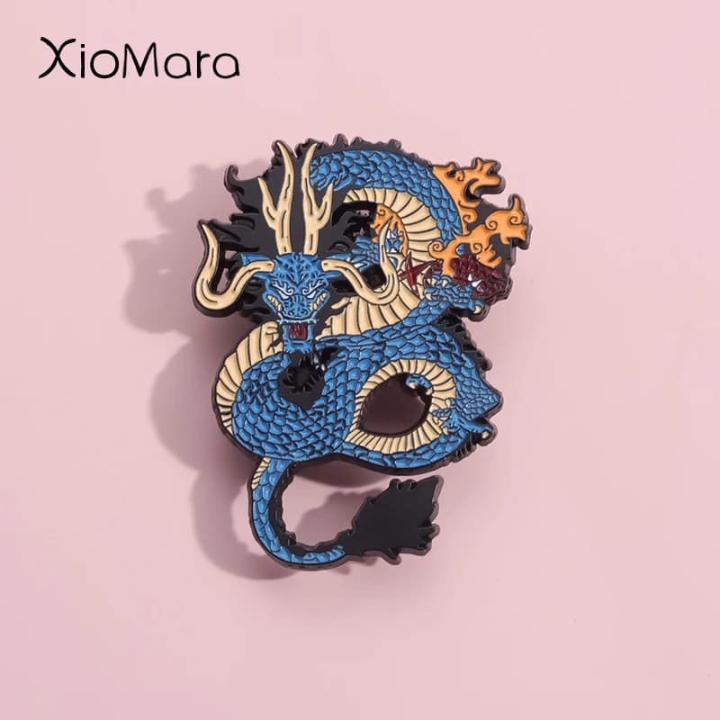 Gioco classico personaggi del film spille smaltate Manga giapponese Qinglong Feilong spille distintivi con risvolto gioielli fan regalo per amico muslimah