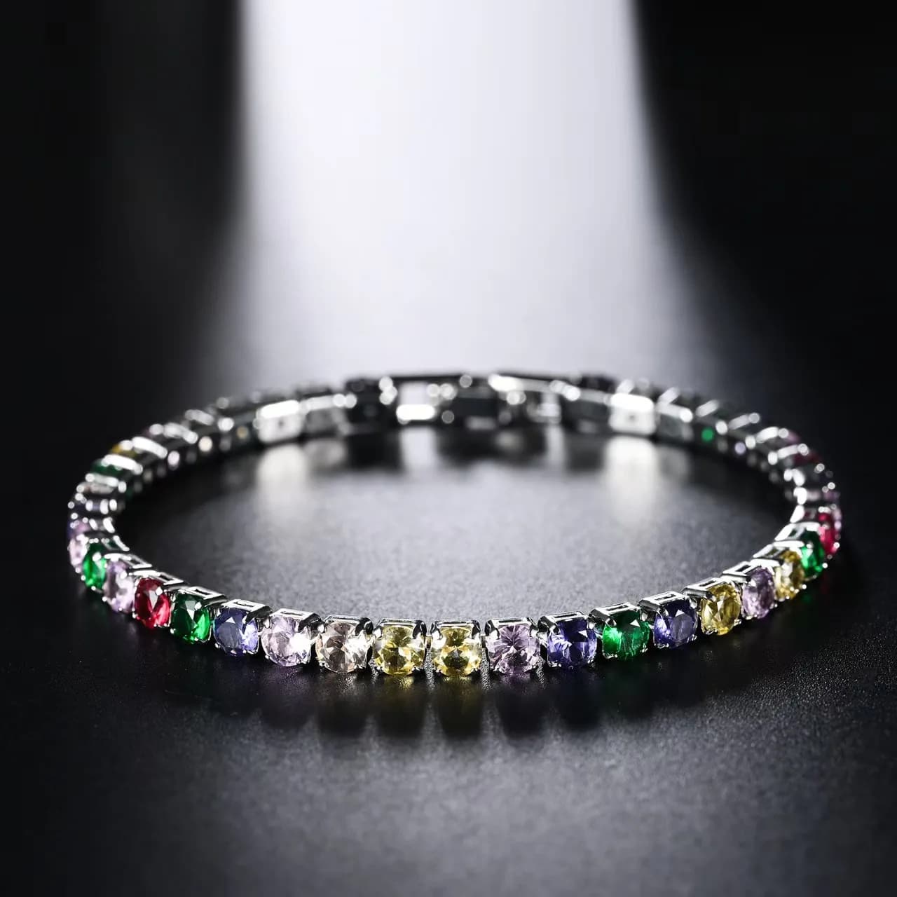 Colori carini Bracciale in argento sterling S925 con zirconi Palla da tennis Moda donna Semplice fidanzamento Gioielli con ciondoli da sposa Larghezza 4 mm