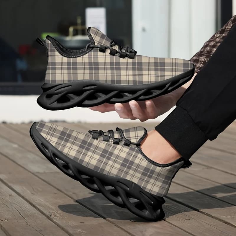 Ladies Men Running Shoes Retro British-style coffee checkered sneakers with shock absorption for casual wear，Suitable for daily
