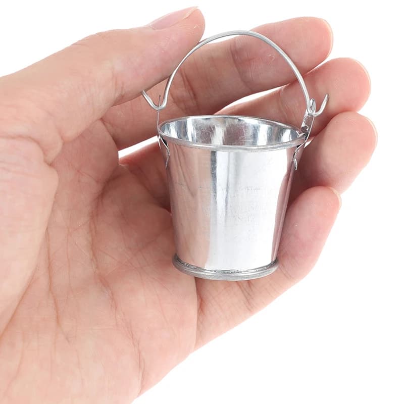 1 Pezzo Mini Secchio in Ferro per Casa delle Bambole, Modello in Miniatura, Decorazioni e Ornamenti per Casa delle Bambole, Piccolo Secchio Giocattolo da Spiaggia per Bambini