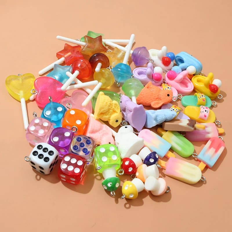 10 pz ciondolo in resina Charms coniglio dadi lecca-lecca gelato Mix casuale ciondolo decorazione per portachiavi gioielli che fanno forniture