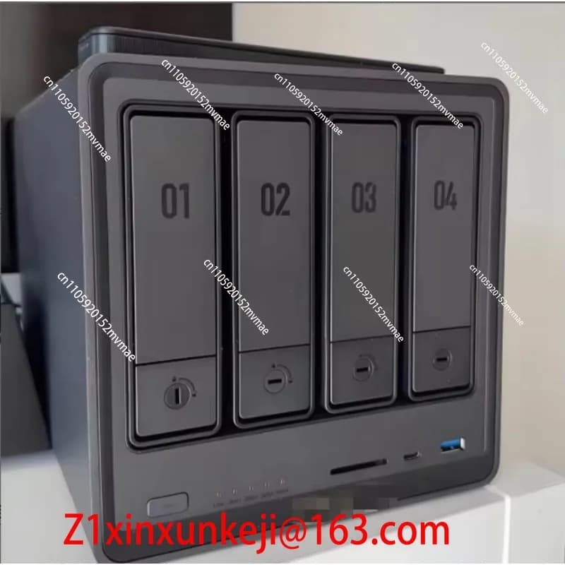 U-GREEN DXP4800 Plus NAS Storage Server con CPU 8505, 8GB DDR5 RAM, SSD da 128GB, 2.5GbE, 4K, Senza Dischi, Porta USB - Disponibile