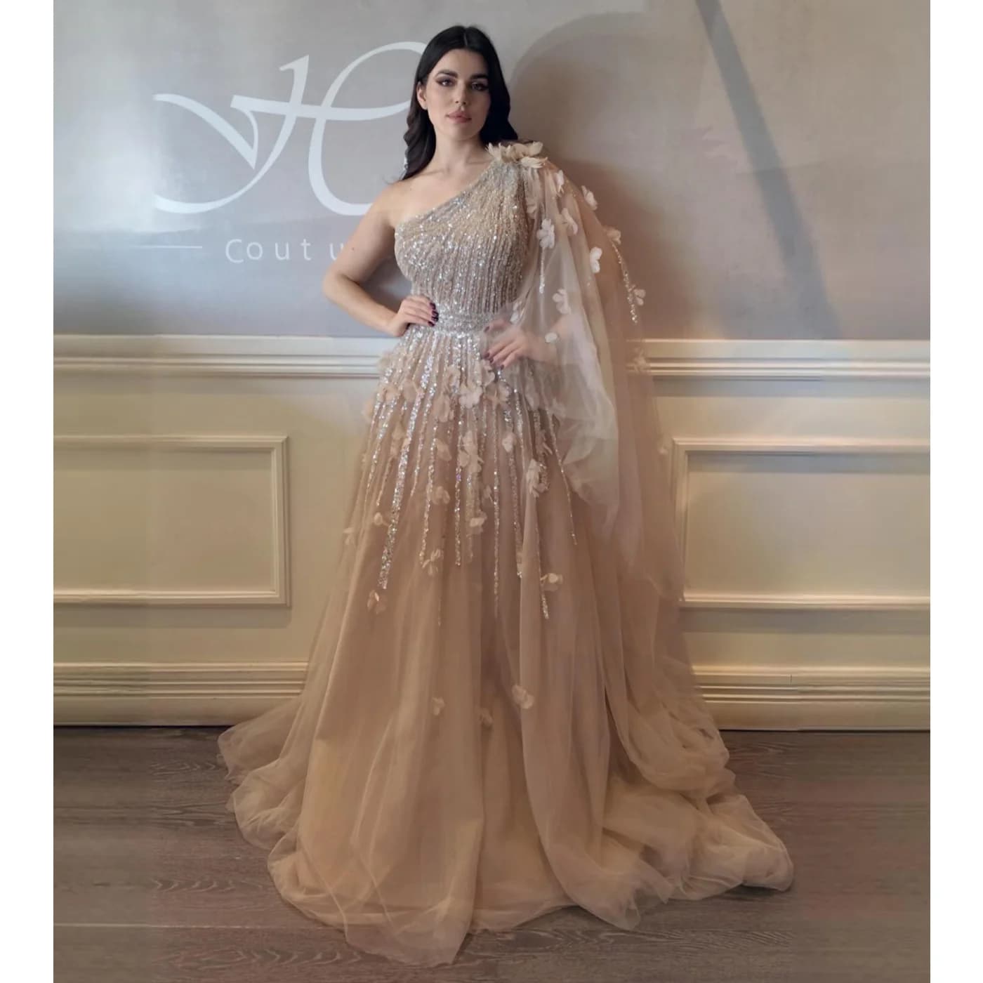 Abiti da sera monospalla Dubai, Abiti da ballo senza spalline con ruches e perline Arabia Saudita, Abito da sposa formale con paillettes personalizzato