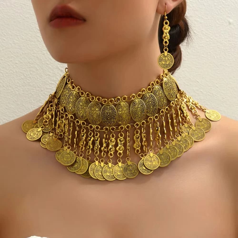 Nuova Moda Mediorientale: Set di Gioielli con Collana Choker Esagerata e Orecchini a Catena Lunga con Nappe Geometriche Trendy