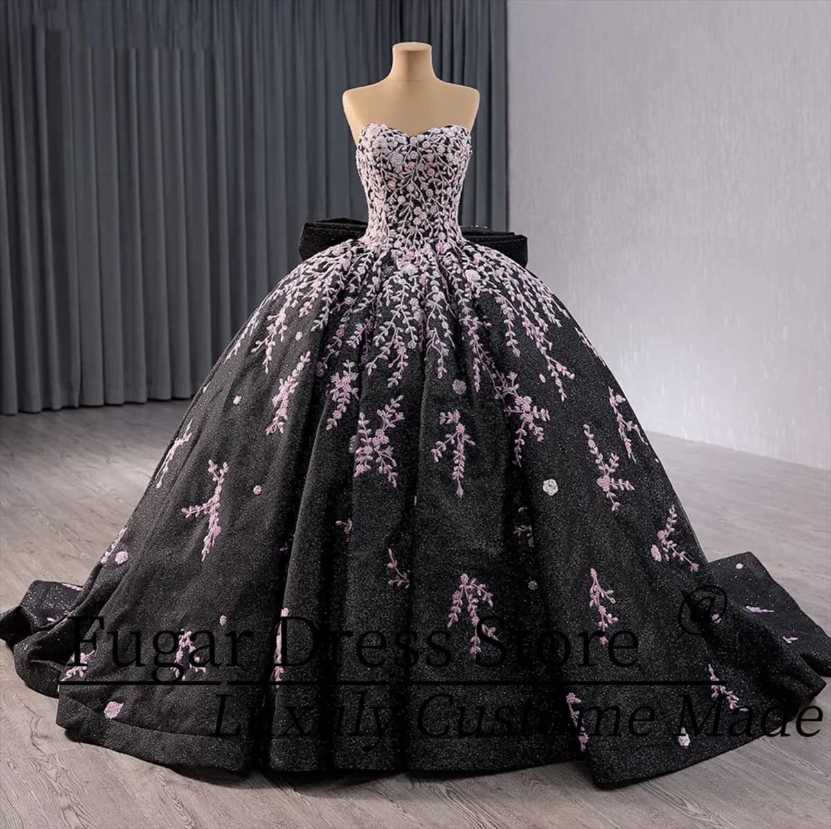 2025 Abiti Quinceanera neri Party Prom Lussuoso abito da ballo con perline di cristallo Abito Quinceanera personalizzato Vestido De Quince Robe