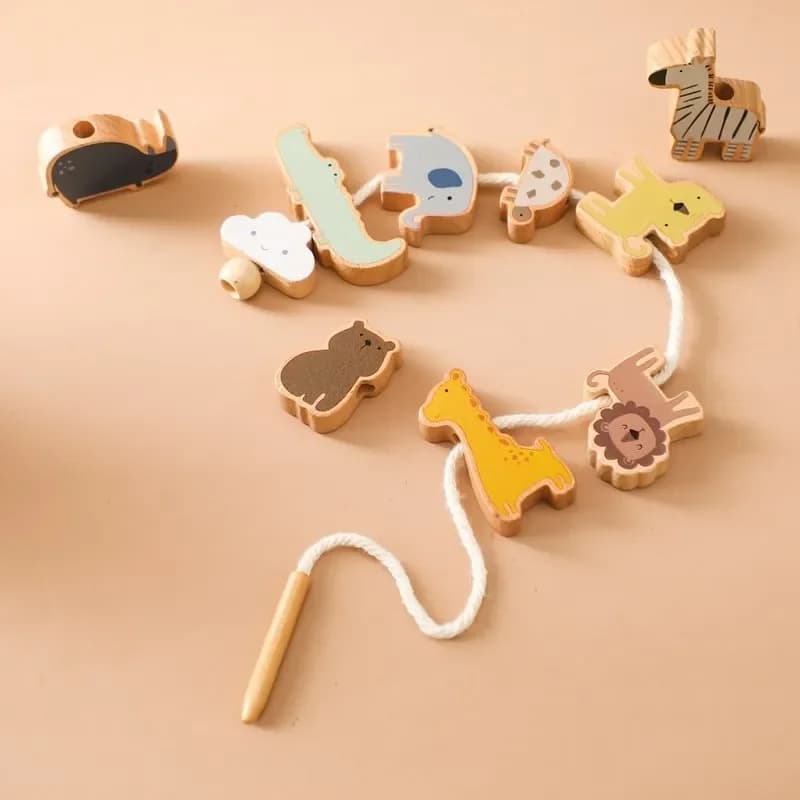Giocattoli in legno per infilare perline a forma di animali per neonati, blocchi Montessori per esercizi delle dita, giocattoli educativi per bambini