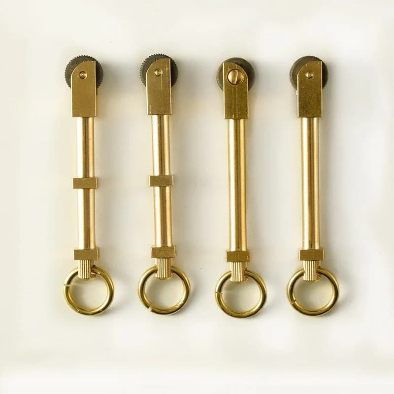 Nuovo accendino impermeabile per sopravvivenza all'aperto, portatile, per avventure, campeggio, accessori per sigarette, piccolo strumento regalo da uomo