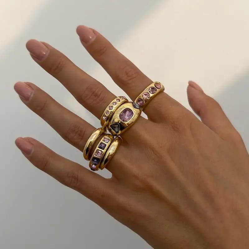 Set di anelli di apertura regolabili con zirconi viola intarsiati da 6 pezzi Anello da donna color oro liscio per regalo di accessori per gioielli quotidiani femminili