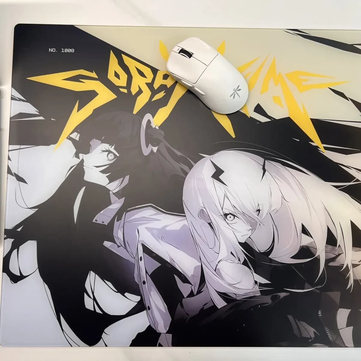 Tappetino per mouse in vetro per ragazza bianca nera Tappetino per mouse da gioco Sora Modello personalizzato Tappetino per scrivania da gioco liscio temperato Fps Esports Gaming per ufficio