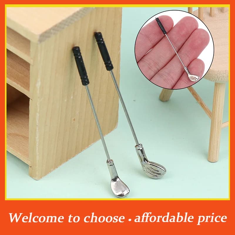 Set di 5 Mazze da Golf in Miniatura per Gioco di Ruolo, Modello in Scala 1:12 con 4 Mazze e 1 Palla, Giocattolo per Casa delle Bambole