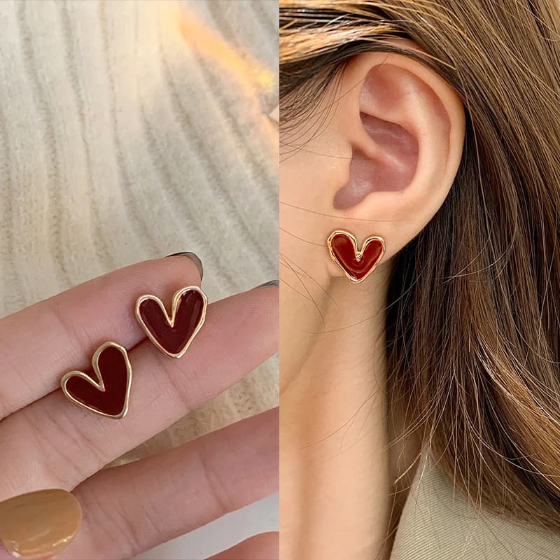 Orecchini a perno semplici rosso vino a forma di cuore per donna, orecchini geometrici smaltati a cuore irregolare, gioielli estetici da ragazza
