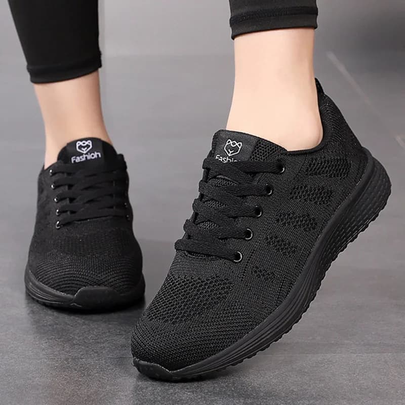 Nuove scarpe da ginnastica scarpe Casual da donna moda scarpe basse in mesh traspirante da passeggio donna 2024 scarpe sportive da donna bianche Tenis Feminino
