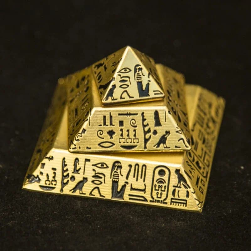 Piramide Giroscopio con punta delle dita Decorazione da tavolo Antico metallo egiziano Retro Anti ansia Fidget Spinner Giocattoli per bambini Adutls