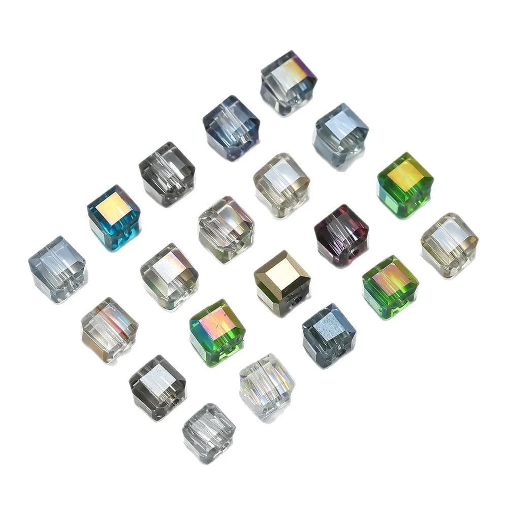 50 pz/lotto 5.5mm Perline Quadrate di Cristallo Sfaccettato Perline Squisite Per Pendenti E Ciondoli Bracciali Collane Gioielli FAI DA TE Che Fanno Accessori