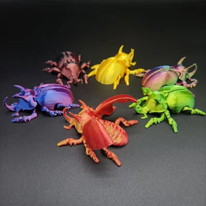 Scarabeo Stampato Realistico, Giocattolo Educativo Creativo e Divertente, Scultura Decorativa in Plastica, Scarabeo Realistico con Ali Mobili, Regalo di Compleanno