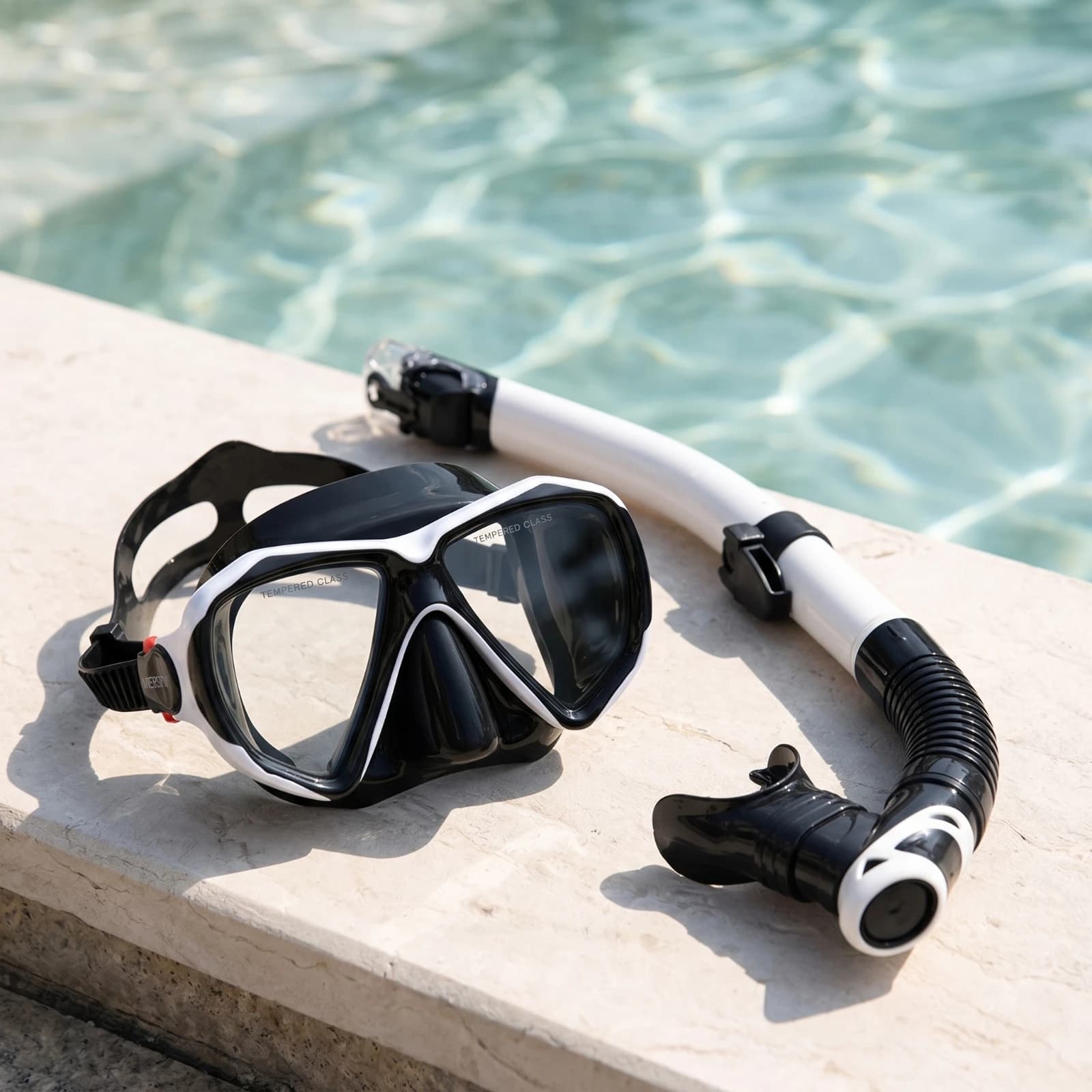 Diving Mask with Breathing Tube Splashproof Snorkel Mask with Snorkel Tube Goggles Easy to Breathe Eyewear Comfortable