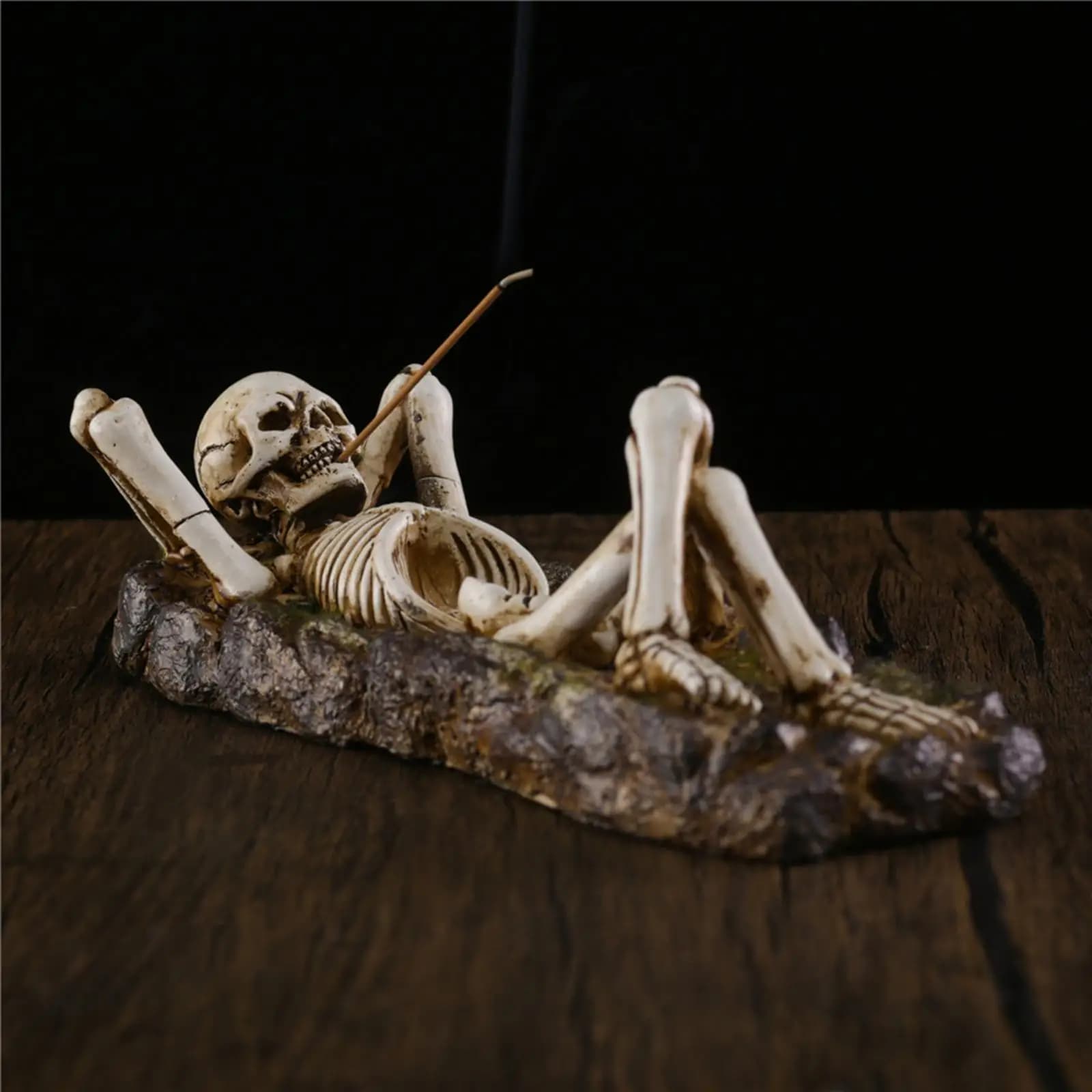 Bruciatore di incenso in resina a forma di teschio figurina porta bastoncini di incenso artigianato Yoga