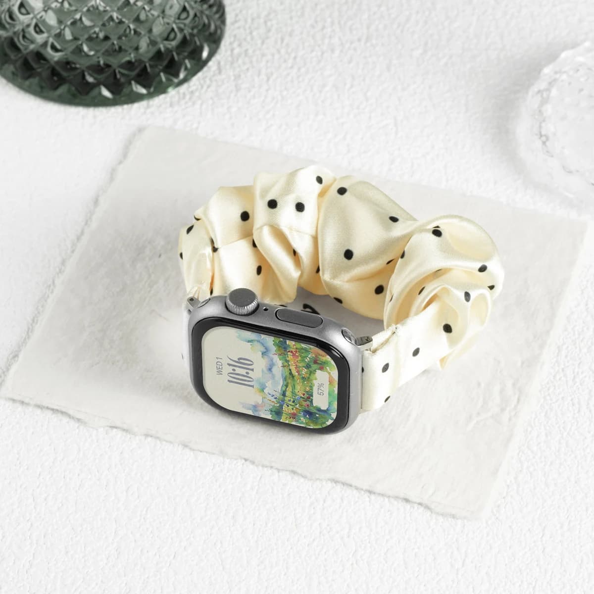Elegante Cinturino in Filato Stile Scrunchie per Apple Watch, Cinturino Grande a Pois in Stile Filato per Donne