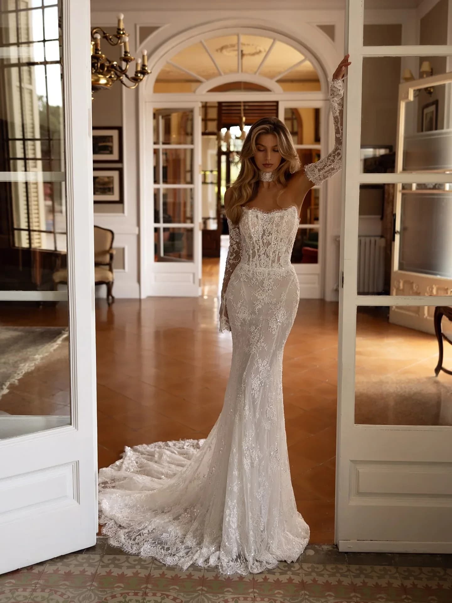 Abiti da sposa in pizzo a sirena Illusion senza spalline perla backless sposa abito da ballo maniche lunghe abiti da sposa da sposa personalizzati