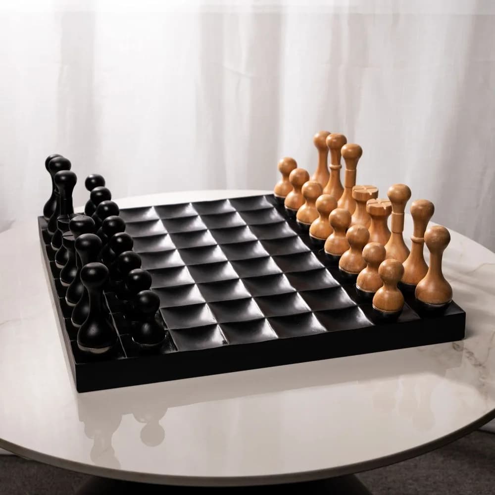 Modern Light Luxury Tumbler Chess Set Ornament, Solid Wood High-Grade Chess Board