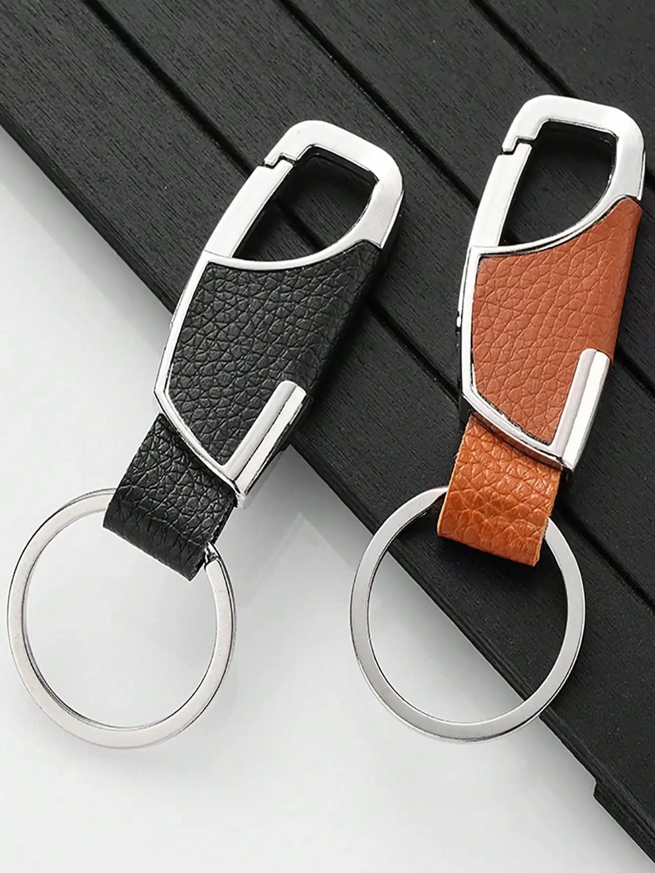 Portachiavi Metallico Goth Y2K per Uomo, Versatile per Chiavi dell'Auto e Cintura, Decorazione Casual per Scuola e Auto