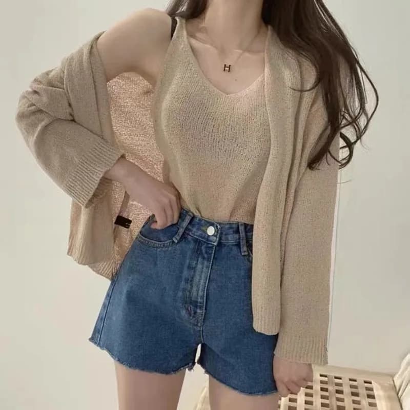 Cardigan sottile lavorato a maglia da donna, nuovo modello estivo a maniche lunghe, protezione solare, top bianco con cinturino, set due pezzi, stile dolce.