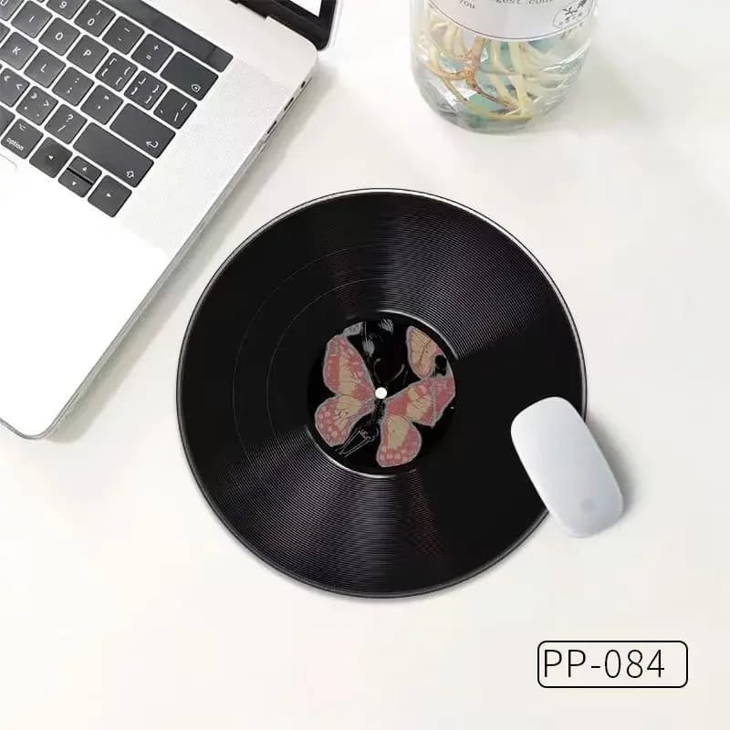 Round mouse pad with small vintage vinyl disc, non-slip rubber sole, waterproof design, office games, universal desk for computer RUG 20*20