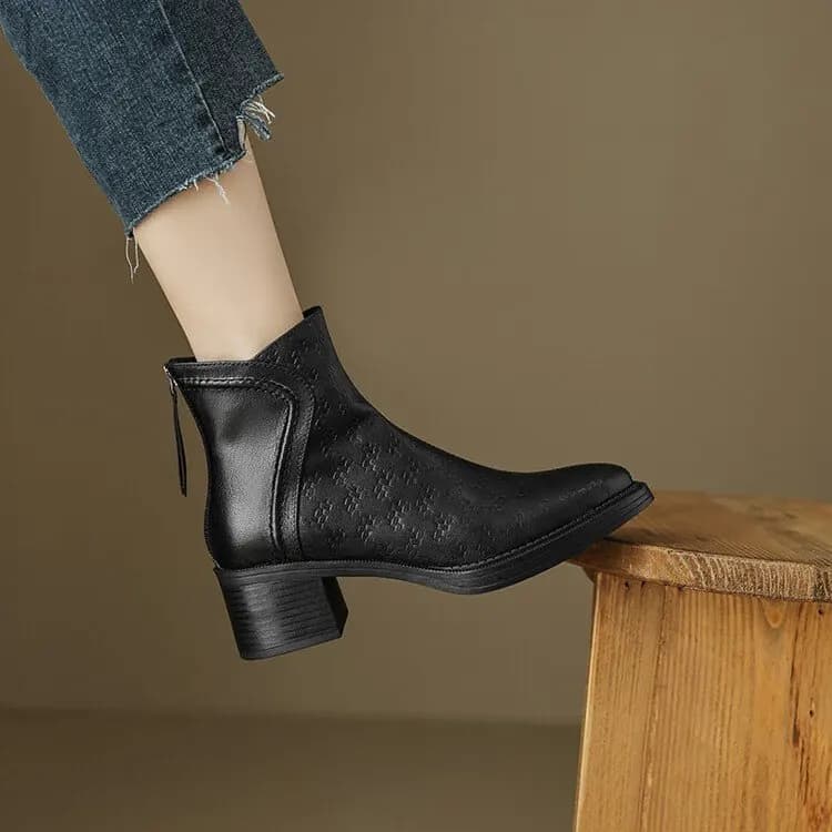 Stivaletti corti da donna 2025 Primavera e autunno stivali singoli stivali con punta tonda stivali da donna con tacco spesso