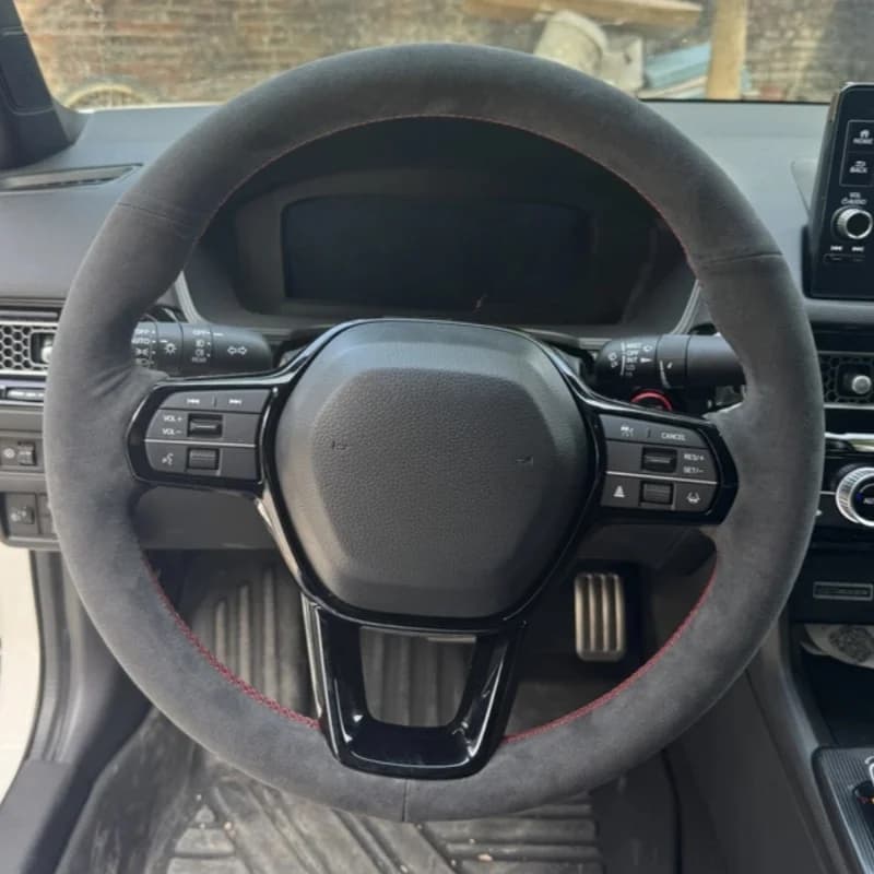 Coprivolante per auto traspirante antiscivolo in pelle scamosciata nera cucita a mano personalizzata per interni auto Honda Civic 11 XI 2021-2022