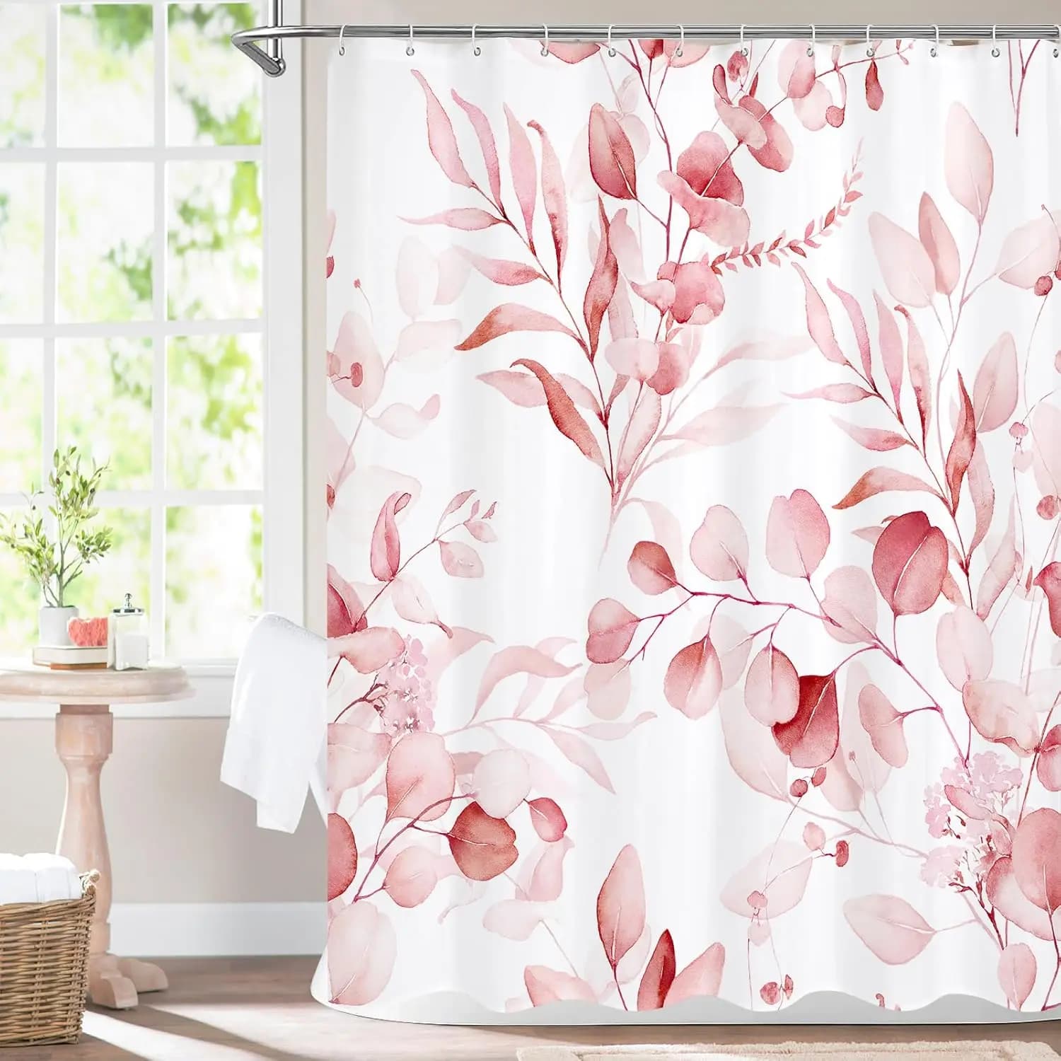Tenda da doccia floreale primaverile rosa, eucalipto acquerello e piante botaniche, arredamento da bagno moderno ed elegante con ganci