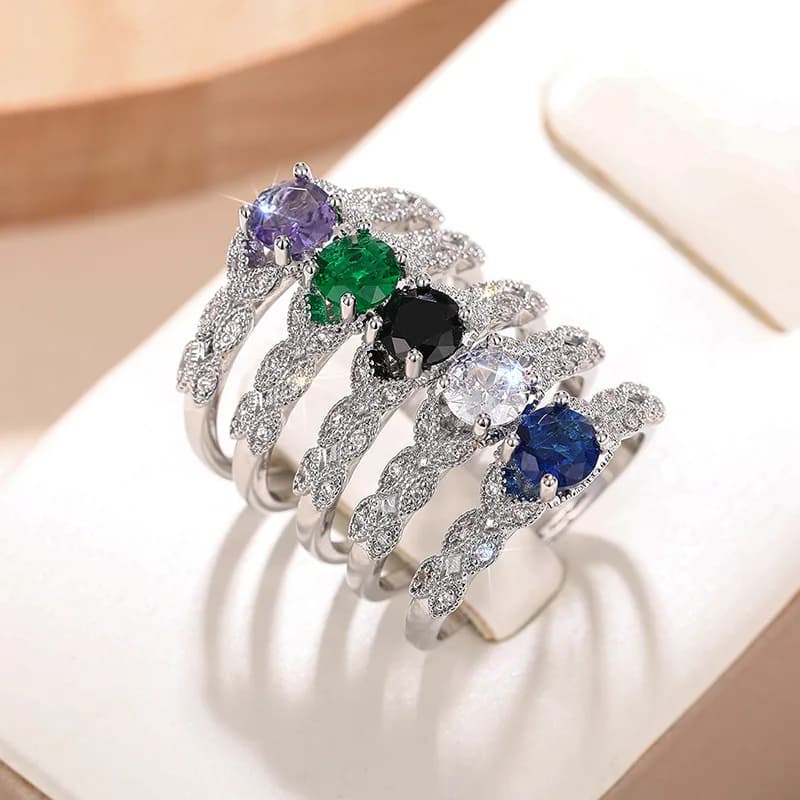 Anello di zirconi semplice e squisito alla moda per le donne Accessori e regali di gioielli geometrici di lusso leggeri unici europei americani