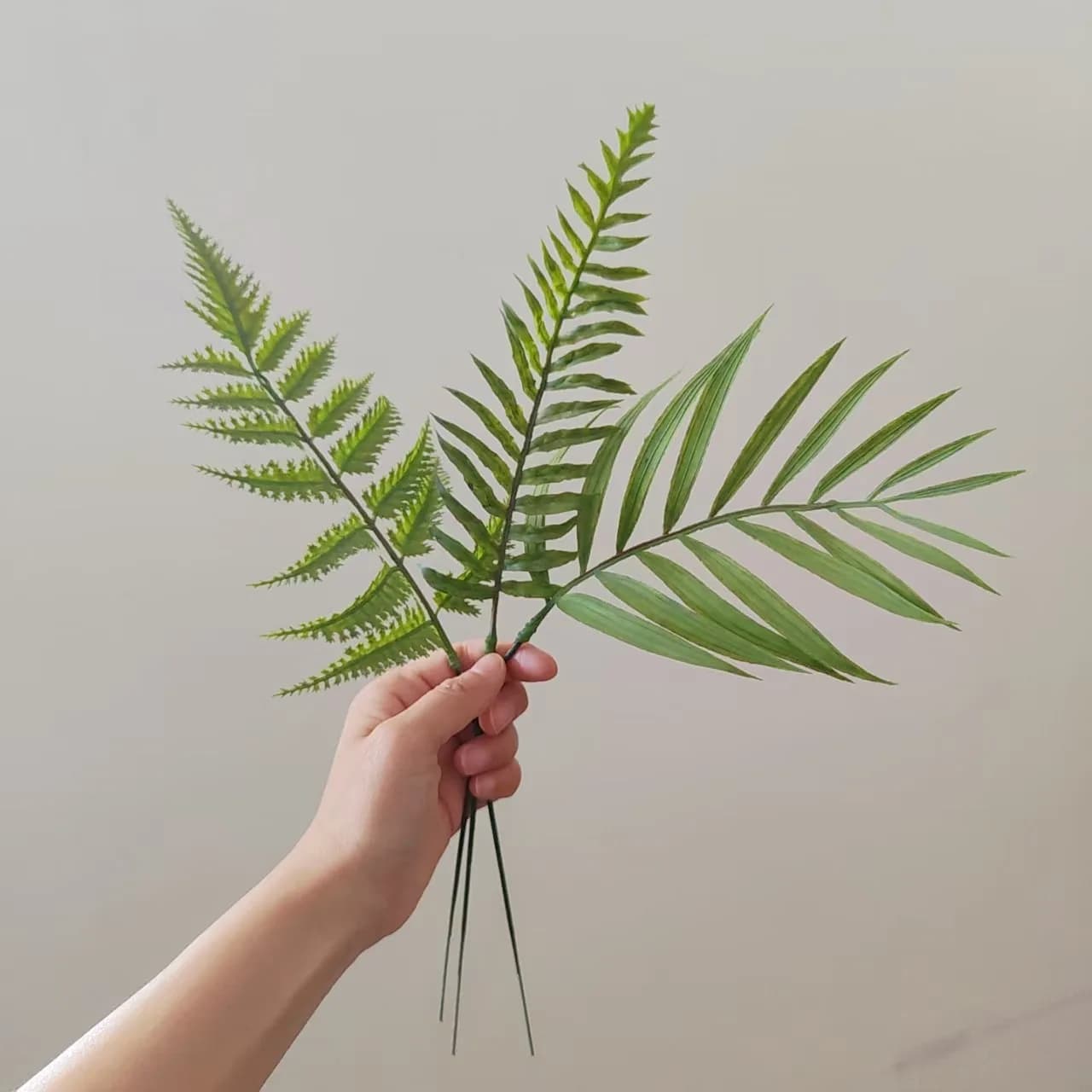 Decorative Leaf Plush Single Leaf Decor Artificial Plants Lightweight Silk Fabric Plants For Wedding Home Decoration Party