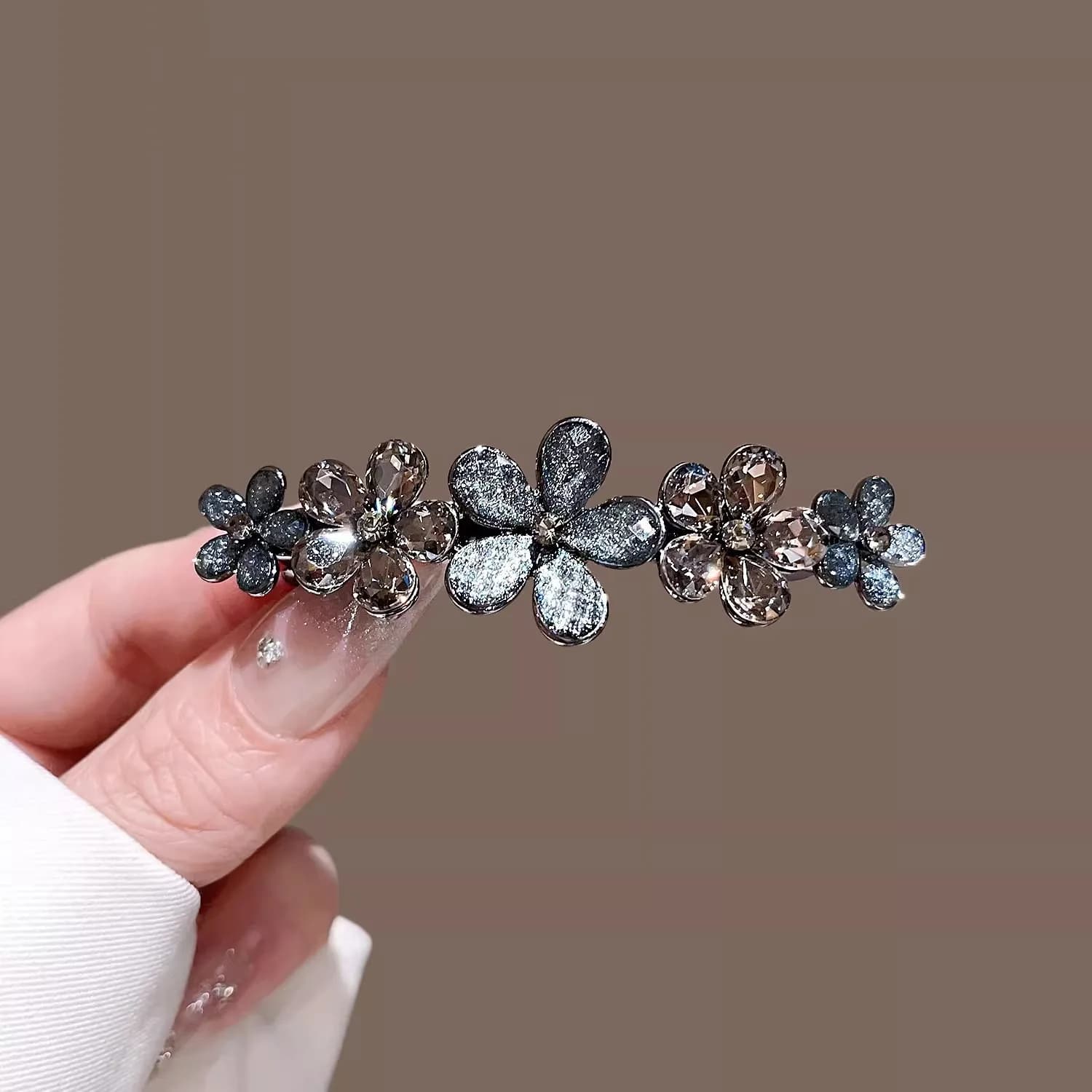 Elegant Crystal Flower Hairpin Spring Clip High-end Women's Back of Head Half-tied Hair Clip Girls Korean Style Hair Accessories