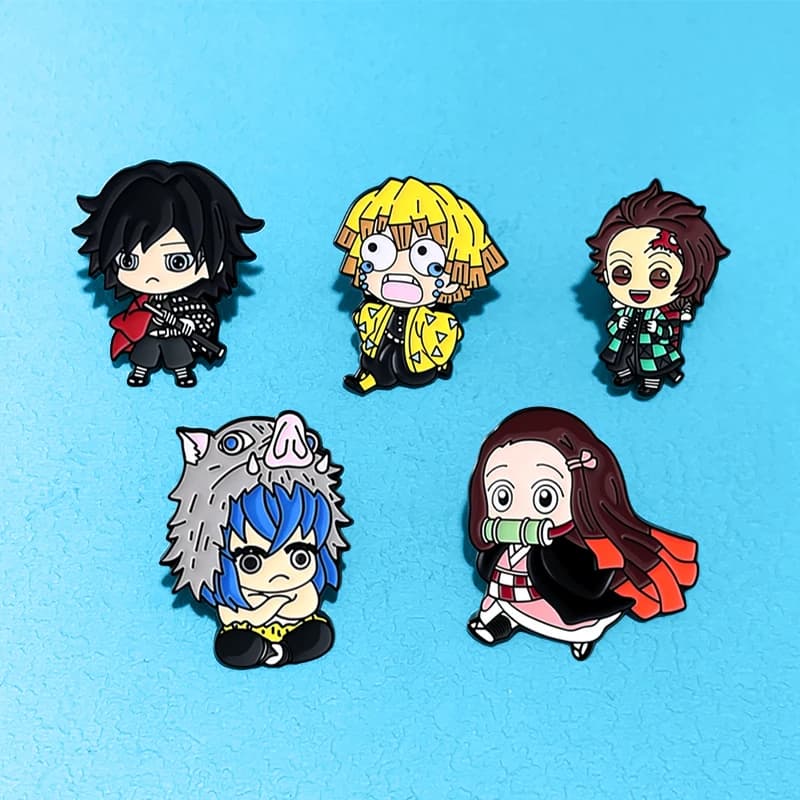 AniPins Spille Divertenti con Personaggi Cartoon in Metallo Smaltato, 5 Design, Distintivi per Ragazzi e Ragazze, da Applicare su Vestiti, Zaini, Spille, Regali per Amici