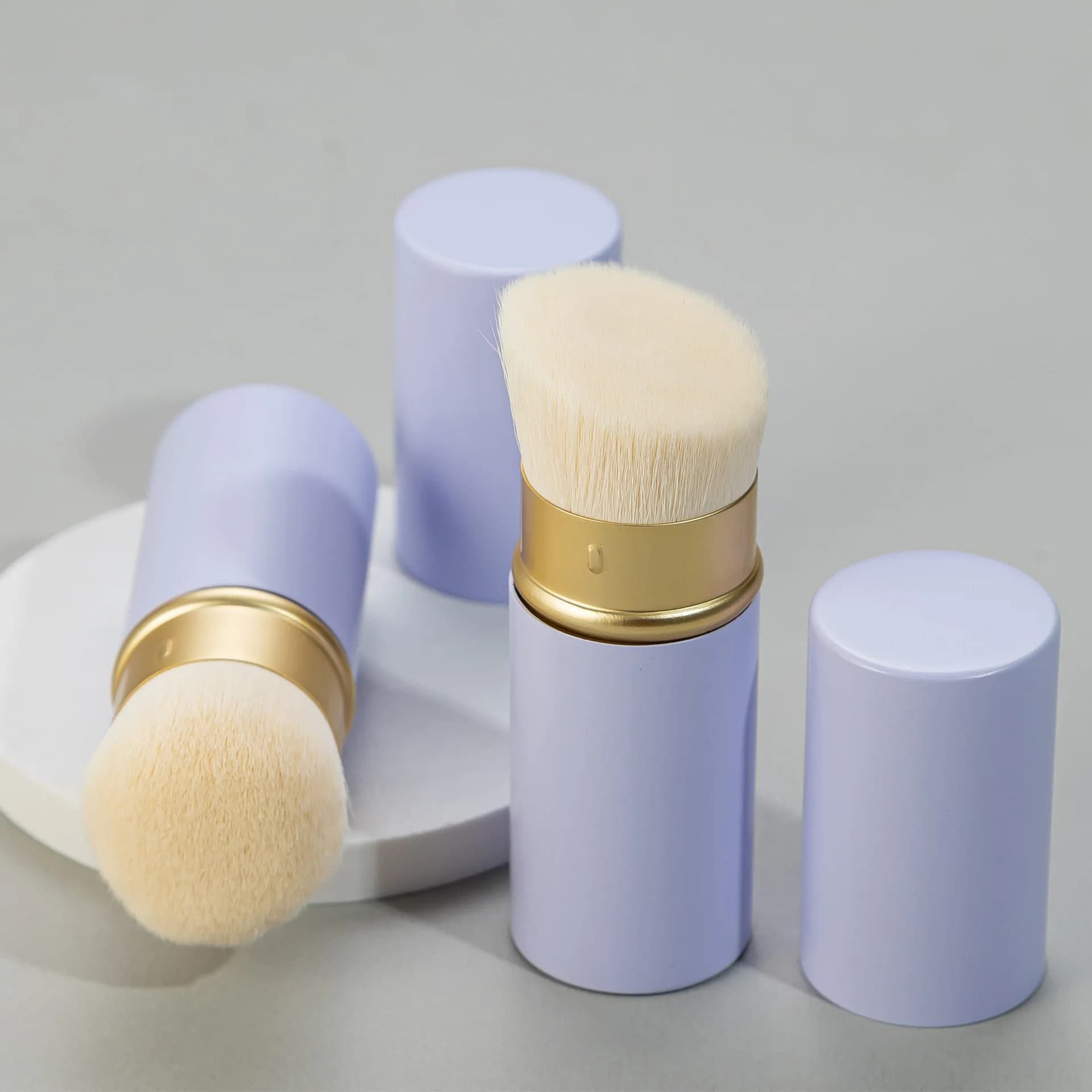 Light Purple Retractable Cosmetic Brush With Protective Cap For Loose Powder Liquid Foundation Portable Travel Make Up Tool