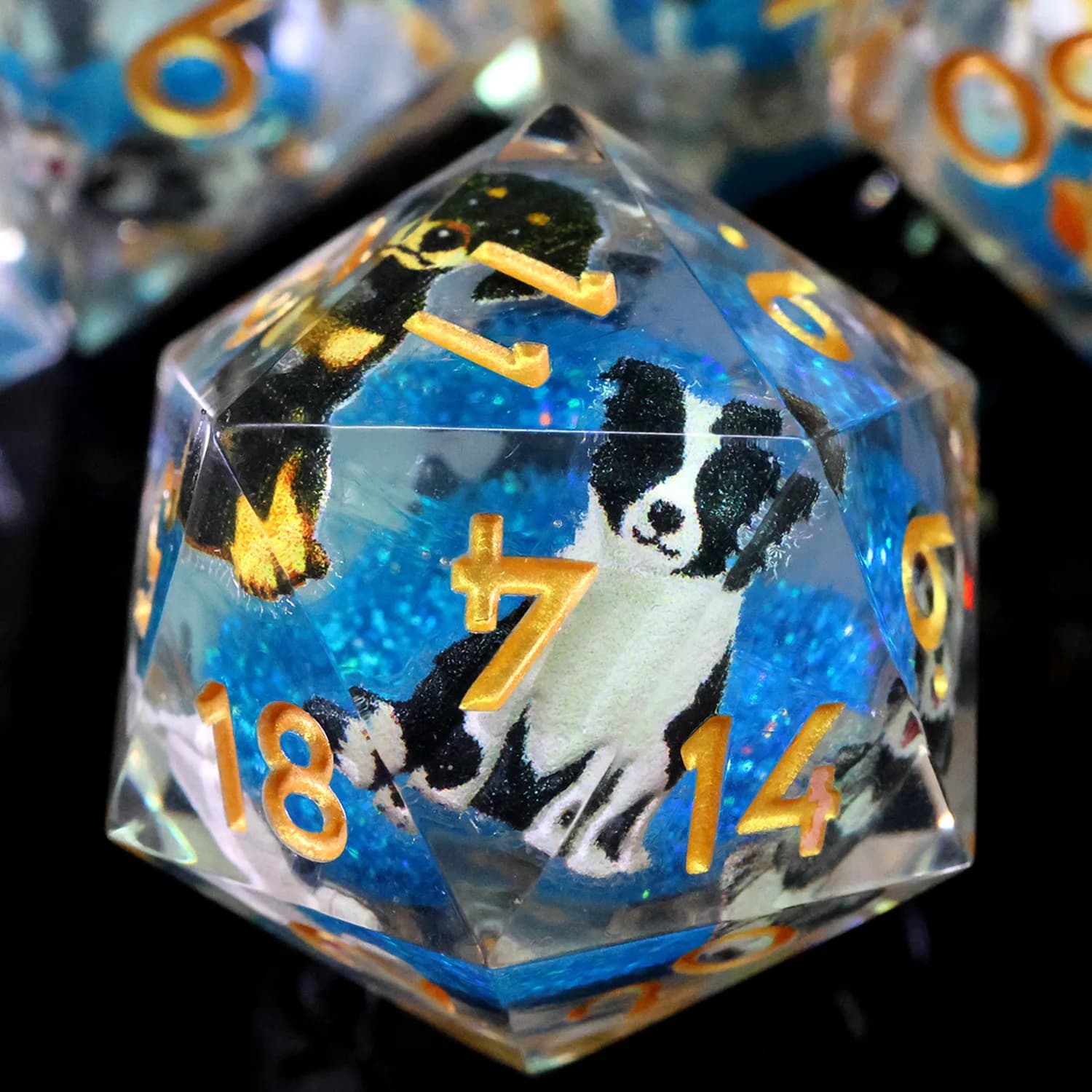 Elegant Handmade Polyhedral Dice Set,Blue Liquid Resin DND Dice with Captured Dogs for Dungeons and Dragons and Board Games-LQ3