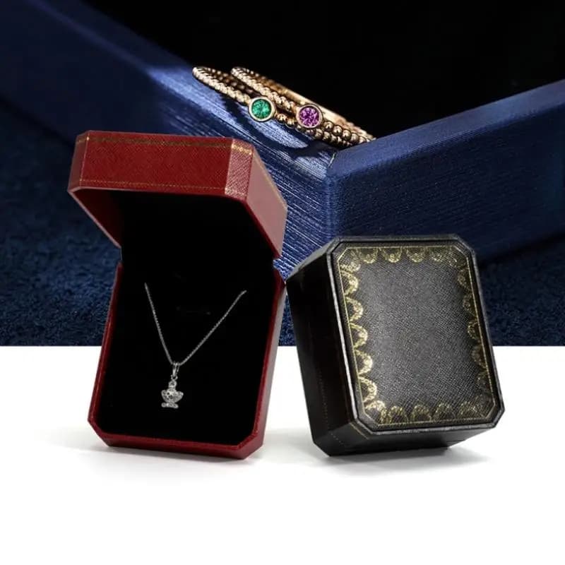 Necklace Display Box Velvet Lining Sleek Pendant Storage Case Classic Vintage Jewelry Organizer Minimalist Wedding Gift Box